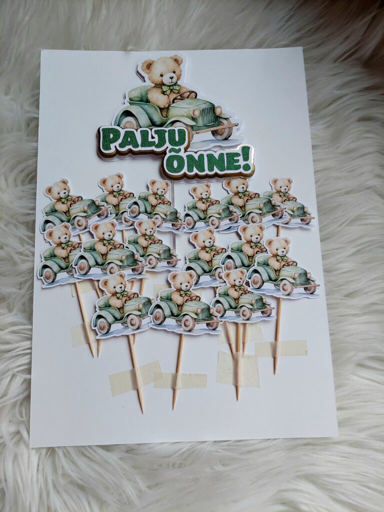 Koogitopper mõmmik autoga,