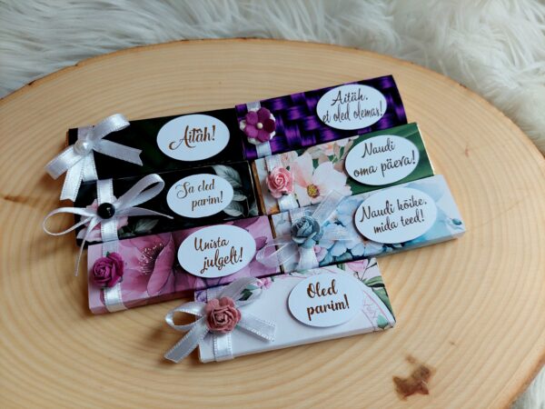 20g piimašokolaad ümbrisega.