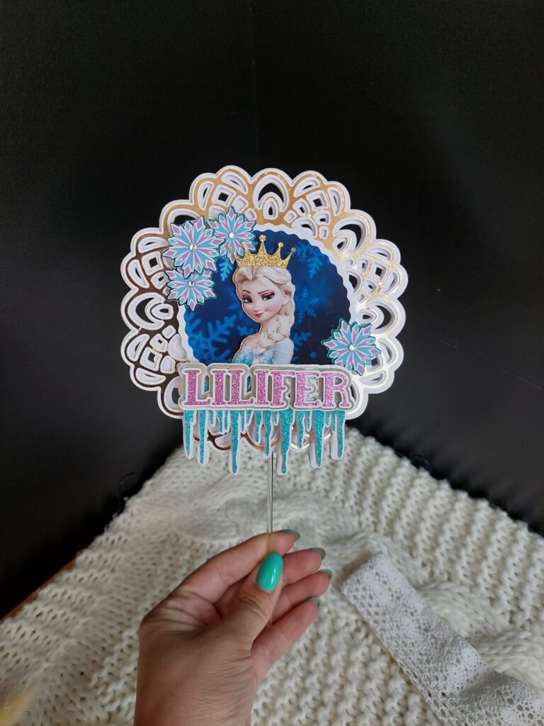 Mitmekihiline koogitopper Elsa