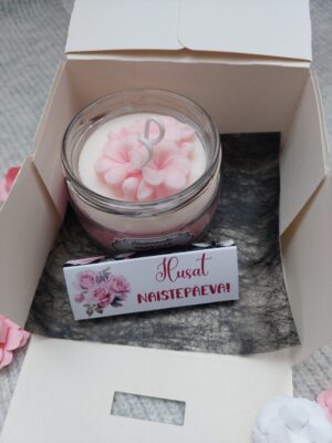 Kinkekomplekt naistepäevaks.