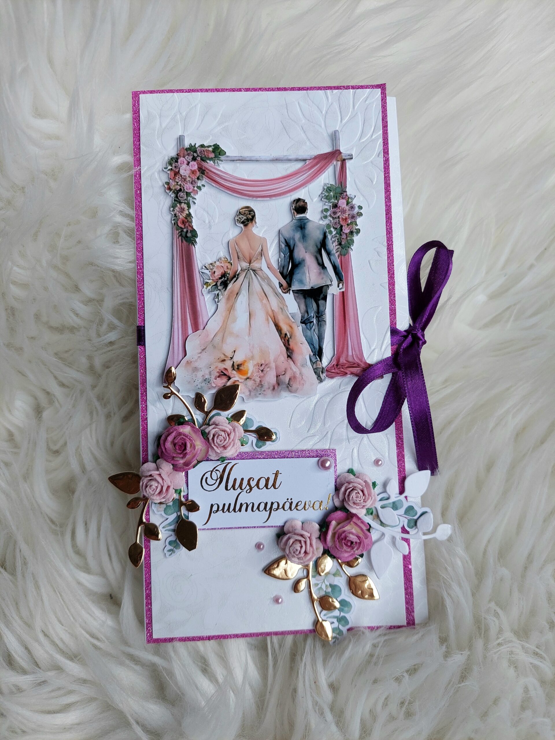 Pulmakaart lilla ja pruutpaar