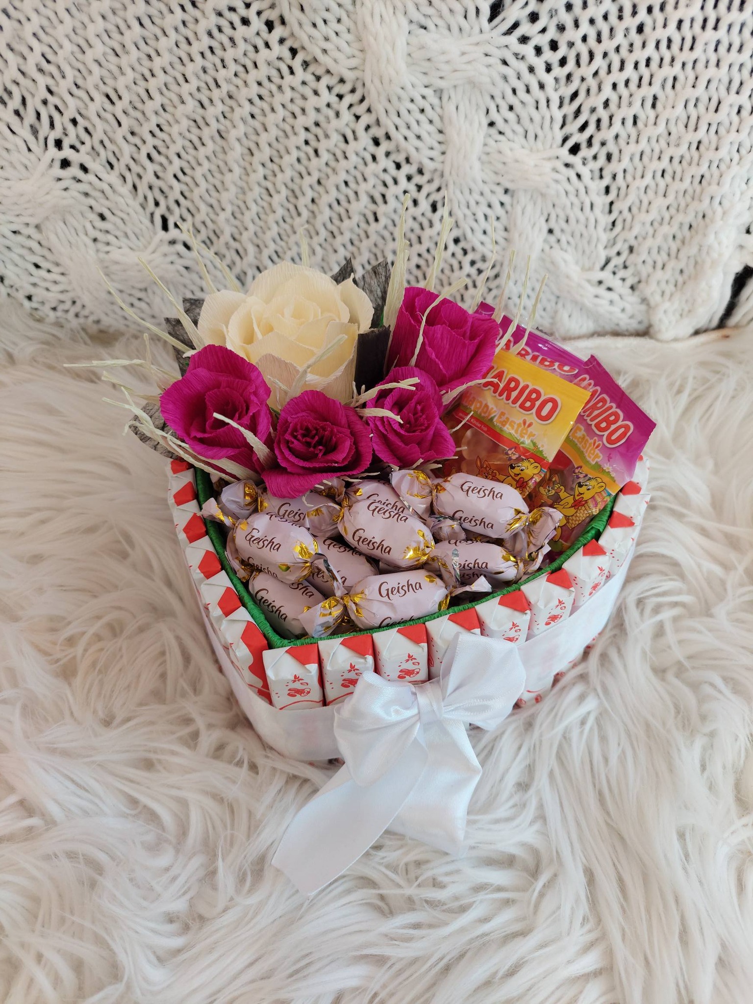 Magus ja pilkupüüdev Kinder kingitus. - Image 2